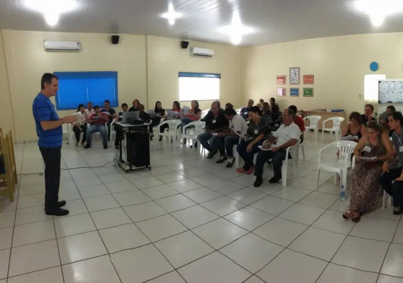 CURSO PARA TRABALHADORES DA ÁREA DO ESTUDO