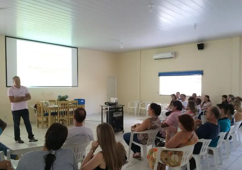 CURSO PARA TRABALHADORES DA ÁREA DO ESTUDO