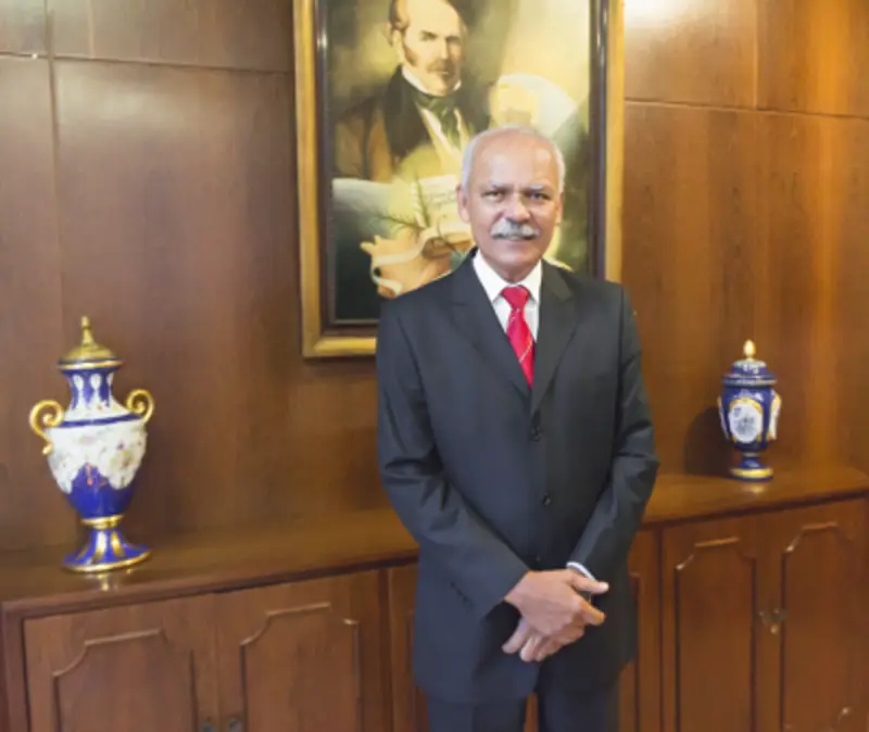Eleito novo presidente da FEB