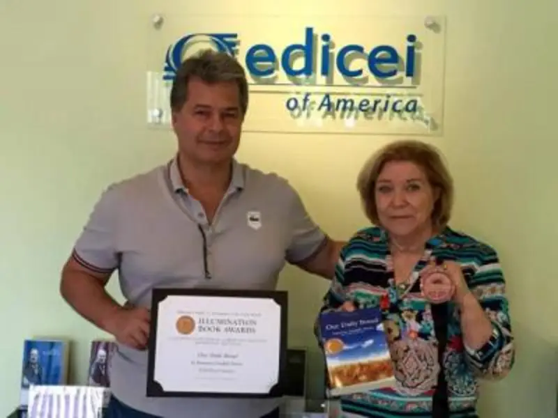 FEB recebe medalha por livro Pão Nosso em Miami