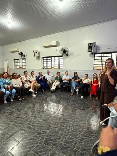 Instruir e amar: caminhando lado a lado | Dourados