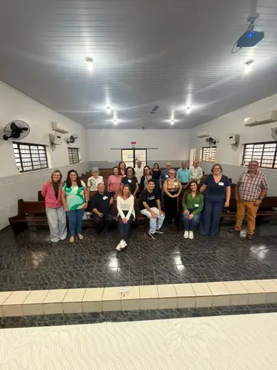 Instruir e amar: caminhando lado a lado | Dourados
