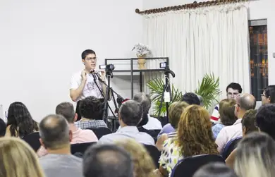 Palestra Artur Valadares